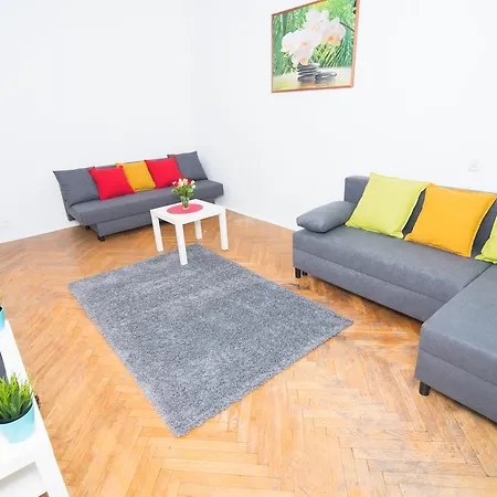 Rainbow Swidnicka Appartement