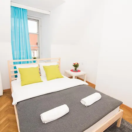 Rainbow Swidnicka Appartement *